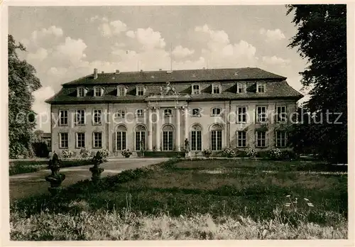 AK / Ansichtskarte Mosigkau Gesellschaftsmuseum der Rokokozeit mit Lustgarten Mosigkau