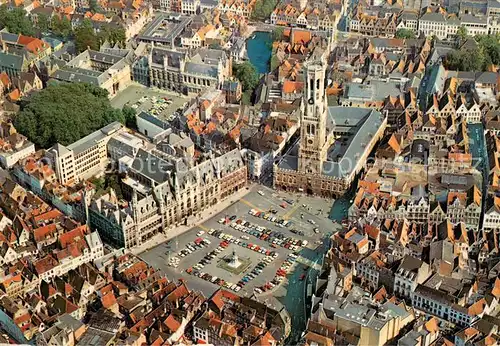 AK / Ansichtskarte Brugge_Bruges_Flandern Stadtzentrum Belfried Fliegeraufnahme 