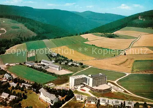 AK / Ansichtskarte Willingen_Sauerland Kurklinik Hochsauerland Fliegeraufnahme Willingen_Sauerland