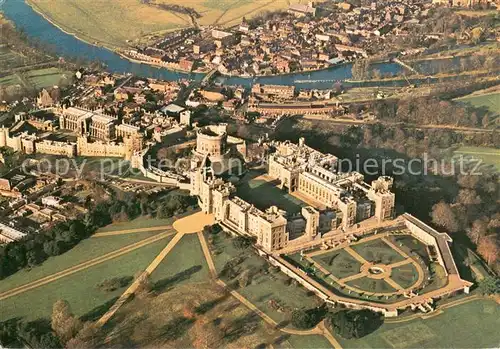 AK / Ansichtskarte Windsor_Castle Fliegeraufnahme Windsor_Castle