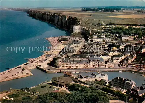 AK / Ansichtskarte Saint Valery en Caux Vue aerienne Saint Valery en Caux