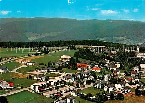 AK / Ansichtskarte Hoechenschwand Ort im Schwarzwald Fliegeraufnahme Hoechenschwand