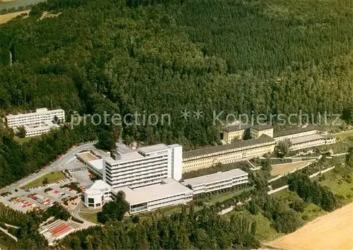 AK / Ansichtskarte Hoexter_Weser Weserbergland Klinik Fliegeraufnahme Hoexter Weser