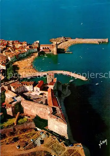 AK / Ansichtskarte Collioure Le Chateau le nouveau Port et lEglise Fliegeraufnahme Collioure