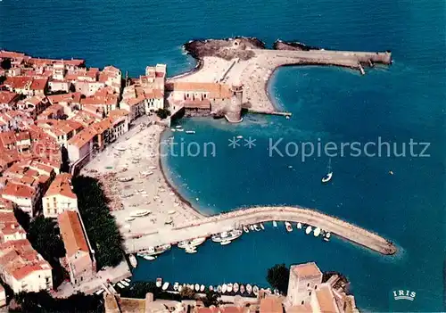 AK / Ansichtskarte Collioure Le Chateau Royal Eglise Notre Dame des Anges et la chapelle Saint Vincent Vue aerienne Collioure