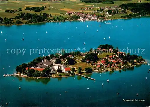 AK / Ansichtskarte Fraueninsel_Chiemsee Fliegeraufnahme mit Benediktinenkloster und Glockenturm Fraueninsel Chiemsee