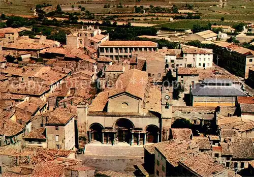 AK / Ansichtskarte Saint Gilles_Gard Cite dArt Roman Vue generale aerienne de leglise abbatiale Saint Gilles_Gard