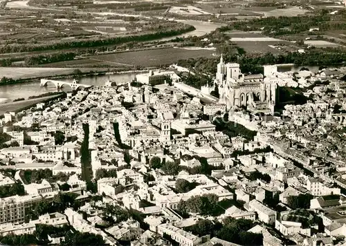 AK / Ansichtskarte Avignon_Vaucluse Palais des Papes et Pont Saint Benezet vue aerienne Avignon Vaucluse