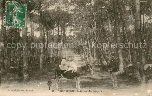 AK / Ansichtskarte Noirmoutier en l_Ile Avenue des Soupirs Kinder auf einem Esel Noirmoutier en l_Ile
