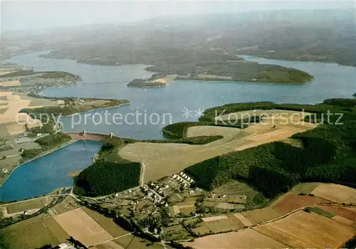 AK / Ansichtskarte Moehnesee Fliegeraufnahme mit Staumauer Moehnesee