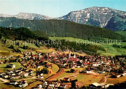 AK / Ansichtskarte Oberstaufen Fliegeraufnahme mit Rindalphorn und Hochgrat Oberstaufen