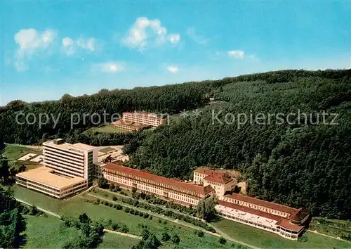 AK / Ansichtskarte Hoexter_Weser Weserberglandklinik Fliegeraufnahme Hoexter Weser
