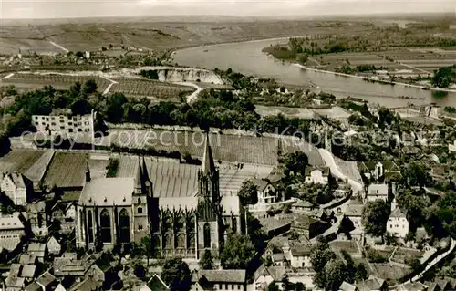 AK / Ansichtskarte Oppenheim Stadtbild mit Katharinenkirche im Hintergrund Nierstein am Rhein Fliegeraufnahme Oppenheim