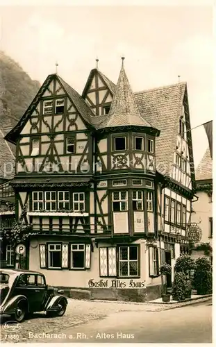 AK / Ansichtskarte Bacharach_Rhein Gasthof Altes Haus Historisches Gebaeude Fachwerkhaus Automobil Bacharach Rhein