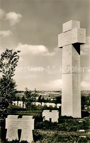 AK / Ansichtskarte Huertgen Ehrenfriedhof Huertgen