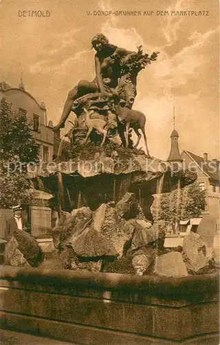 AK / Ansichtskarte Detmold Donop Brunnen auf dem Marktplatz Detmold