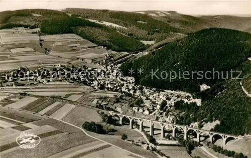 AK / Ansichtskarte Willingen_Sauerland Fliegeraufnahme mit Viadukt Willingen_Sauerland