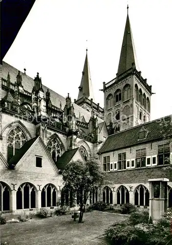 AK / Ansichtskarte Xanten St. Viktorsdom Blick zum Kreuzgang Stiftsbibliothek Xanten