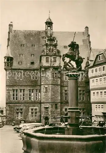 AK / Ansichtskarte Marburg_Lahn Markt mit Rathaus und Marktbrunnen Marburg_Lahn