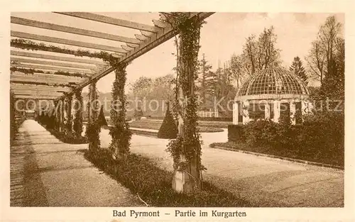 AK / Ansichtskarte Bad_Pyrmont Partie im Kurgarten Bad_Pyrmont
