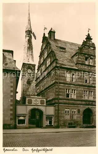 AK / Ansichtskarte Hameln_Weser Hochzeitshaus mit Baeckerscharten Hameln Weser