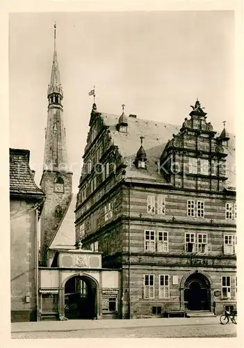 AK / Ansichtskarte Hameln_Weser Baeckerscharren zwischen Hochzeitshaus und Rathaus mit Turm der Marktkirche Hameln Weser