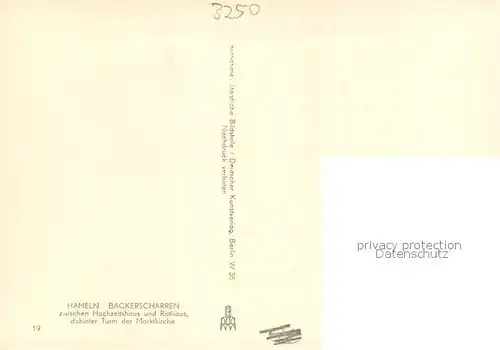 AK / Ansichtskarte Hameln_Weser Baeckerscharren zwischen Hochzeitshaus und Rathaus mit Turm der Marktkirche Hameln Weser