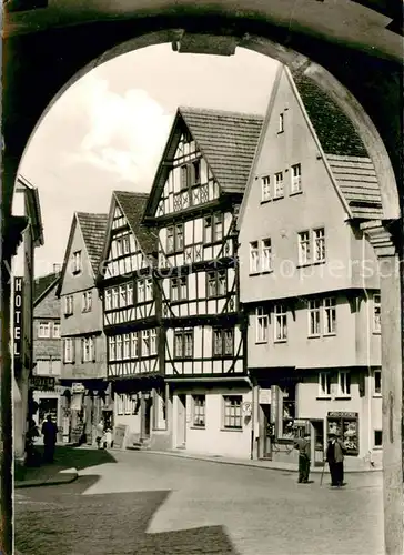 AK / Ansichtskarte Gruenberg_Hessen Marktplatz Altstadt Fachwerkhaeuser Gruenberg Hessen