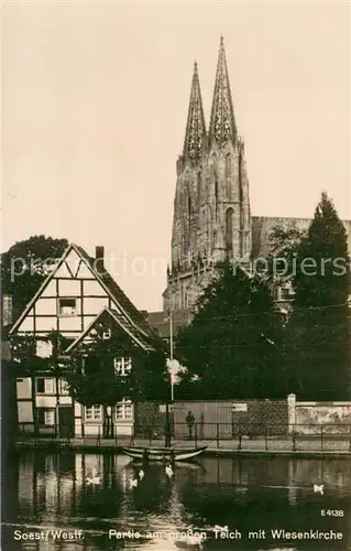 AK / Ansichtskarte Soest_DE_NRW Partie am grossen Teich mit Wiesenkirche 