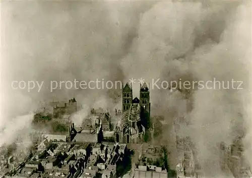 AK / Ansichtskarte Luebeck Fliegeraufnahme Luftangriff Marienkirche 1942 Luebeck
