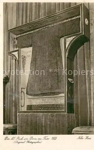 AK / Ansichtskarte Trier Der hl. Rock im Dom  Trier