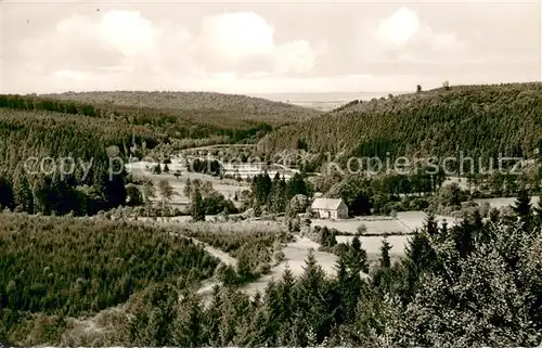 AK / Ansichtskarte Wuennenberg mit Fuerstenberg und Bleiwaesche im Aatal mit Fischteichen und alter Muehle Restaurant Wuennenberg
