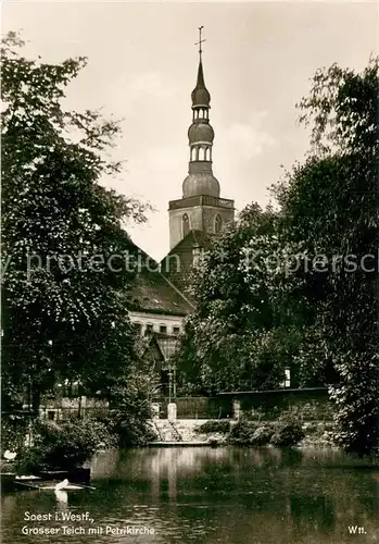 AK / Ansichtskarte Soest_DE_NRW Grosser Teich mit Petrikirche 