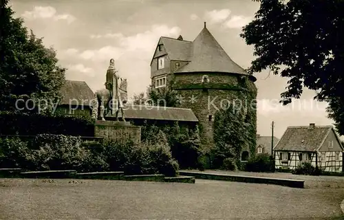 AK / Ansichtskarte Burg_Wupper Schloss und Engelbert Denkmal Burg Wupper