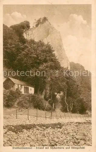 AK / Ansichtskarte Stubbenkammer_Ruegen Strand mit Fischerhuette und Koenigsstuhl Stubbenkammer Ruegen