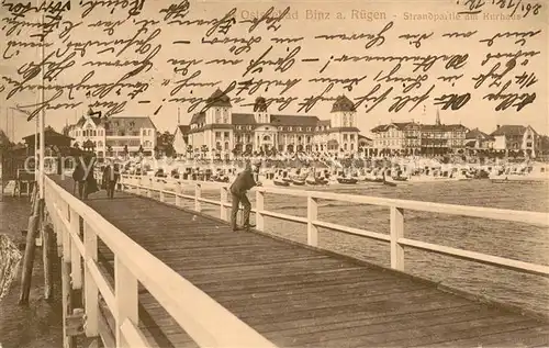 AK / Ansichtskarte Binz_Ruegen Strandpartie am Kurhaus Binz_Ruegen