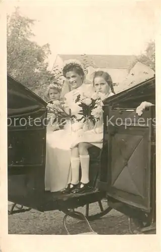 AK / Ansichtskarte Sinzig Hochzeitsfoto mit Braut und Brautjungfern Sinzig