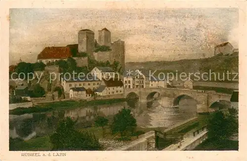 AK / Ansichtskarte Runkel_Lahn Lahnbruecke Blick zur Burg Kuenstlerkarte Runkel_Lahn