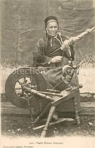 AK / Ansichtskarte Berufe 226. alter bretonischer Spinner Berufe
