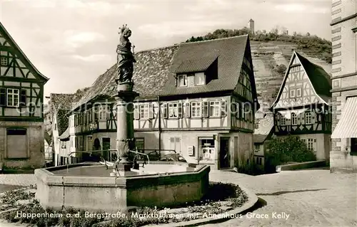 AK / Ansichtskarte Heppenheim_Bergstrasse Marktbrunnen mit Ahnenhaus Grace Kelly Fachwerkhaeuser Heppenheim_Bergstrasse