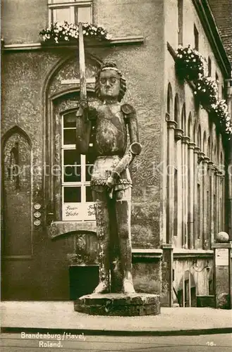 AK / Ansichtskarte Brandenburg_Havel Roland Statue Brandenburg Havel