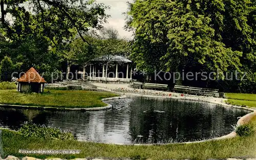 AK / Ansichtskarte Ruesselsheim_Main Parkanlagen Teich Ruesselsheim Main