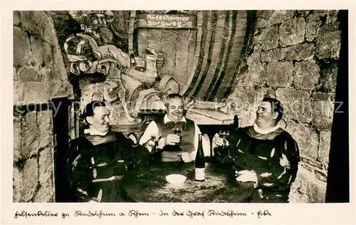 AK / Ansichtskarte Ruedesheim_am_Rhein Maenner am Wein trinken in der Gruft 