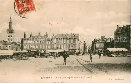 AK / Ansichtskarte Epernay_51 Place de la Republique Le Marche 