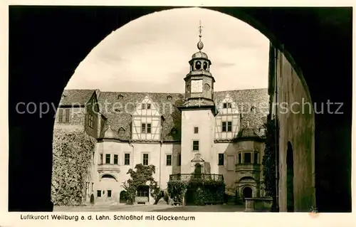 AK / Ansichtskarte Weilburg Schlosshof mit Glockenturm Weilburg