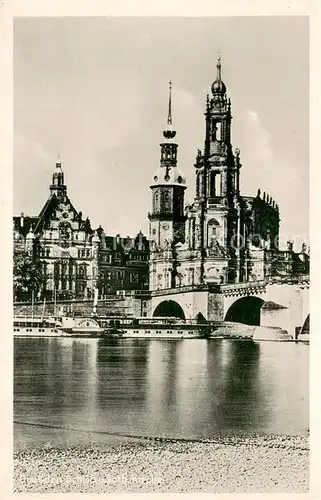 AK / Ansichtskarte Dresden Schloss und Kath. Kirche mit Passagierdampfer Bodenbach Dresden