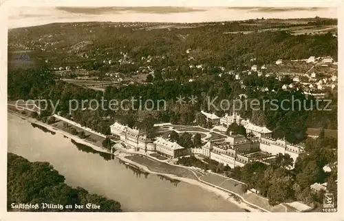 AK / Ansichtskarte Pillnitz Fliegeraufnahme Schloss Pillnitz an der Elbe Pillnitz