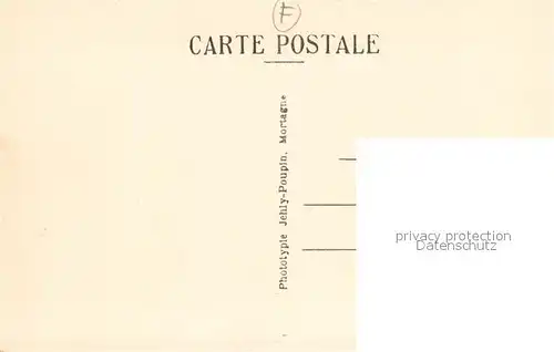 AK / Ansichtskarte Rouille Monument aux Morts et les Halles Rouille