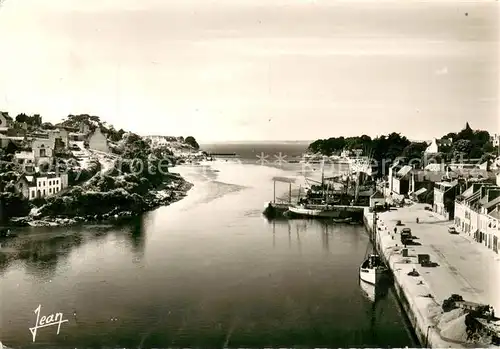 AK / Ansichtskarte Douarnenez Vue du pont au fond lIle Tristan Douarnenez