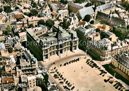 AK / Ansichtskarte Poitiers_86 Vue aerienne Place du General Leclerc et Hotel de Ville 